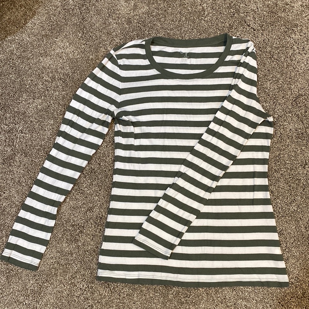 Gap olive&white striped long sleeve shirt